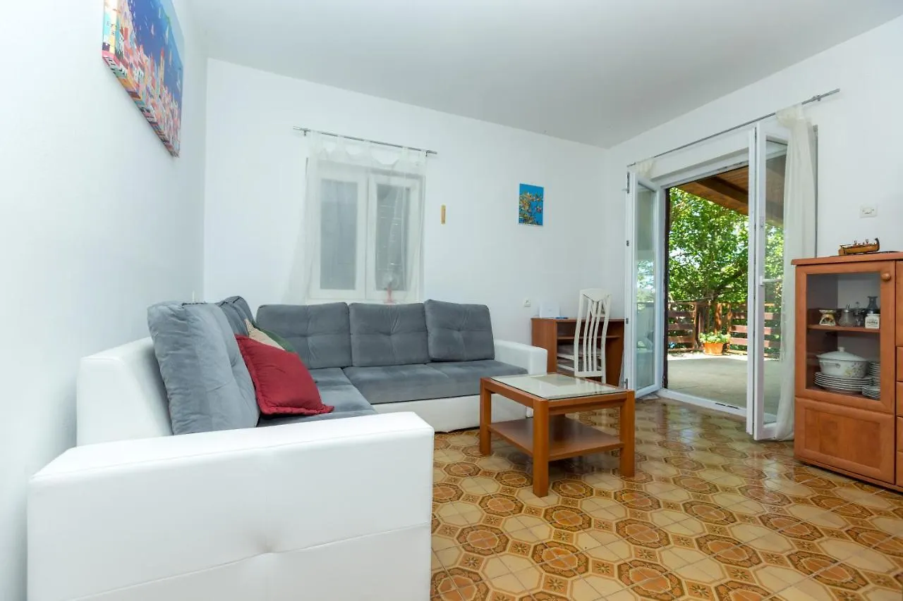 Apartment Juranov Savar